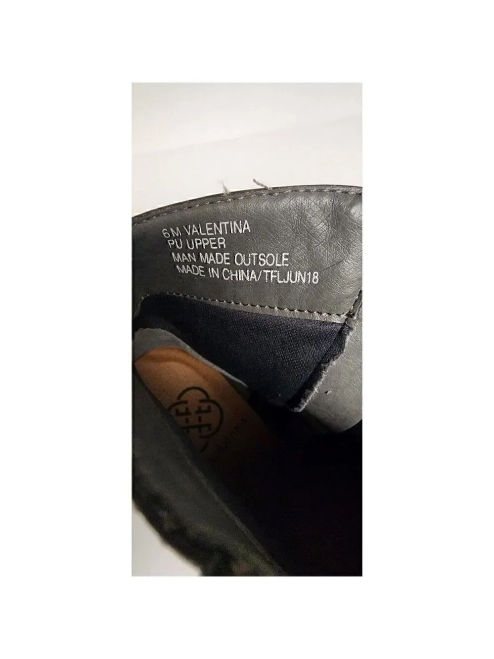 Daisy Fuentes 6M Valentina women's Western Ankle Bootie Gray Faux Leather
